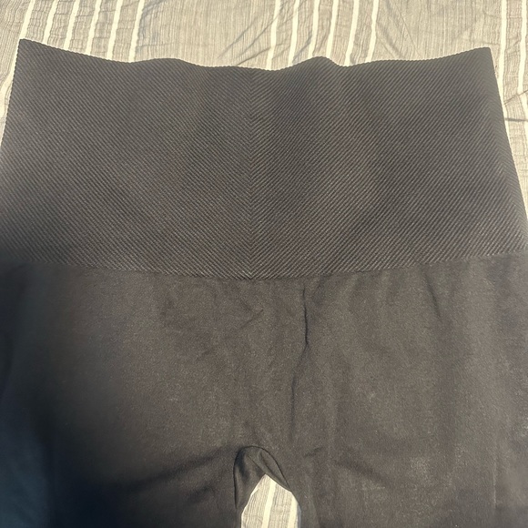 NWOT Black Seamless Shaper Spanx Leggings - Picture 2 of 4